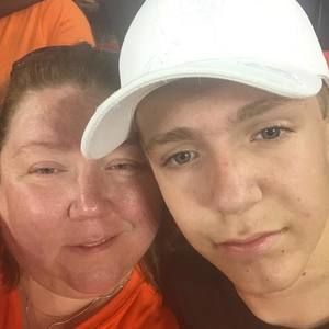 Meet your Posher, Tara